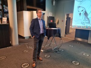 Bjarne-underviser-kursus-Skateparker-Multisport